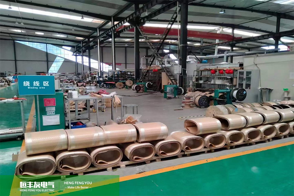 恒丰友工厂<a href='https://www.hengfengyou.cn/products/p2/' target='_blank'><u>干式变压器</u></a>绕线区